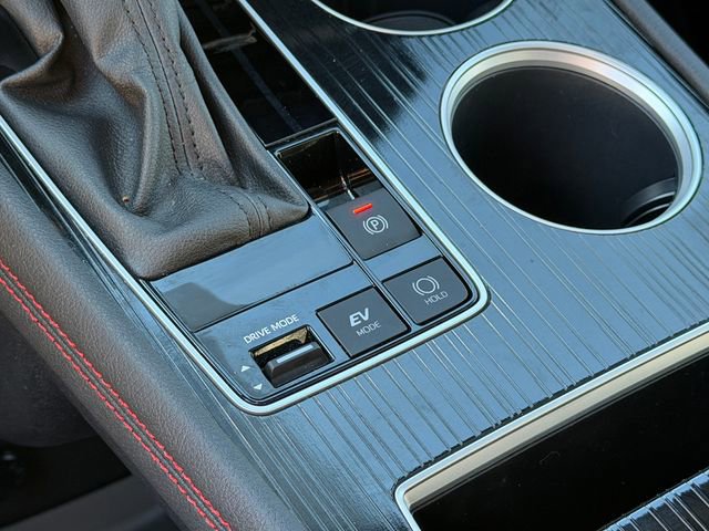 Used 2025 Toyota Sienna XSE image 30