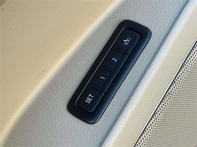 Used 2018 GMC Yukon Denali image 17