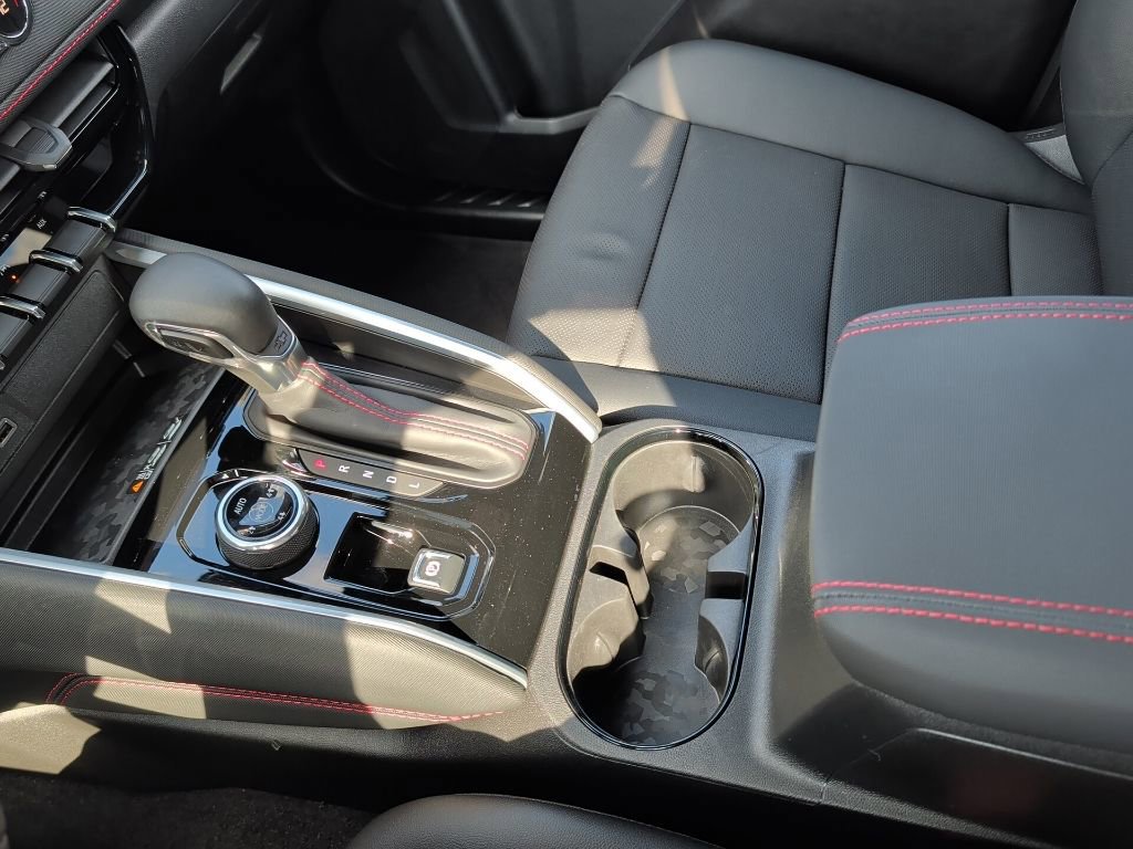 Used 2025 Chevrolet Colorado Z71 w/ Midnight Edition image 23