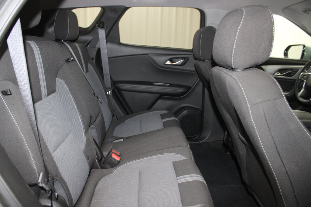 Used 2025 Chevrolet Blazer LT AWD/4WD image 23
