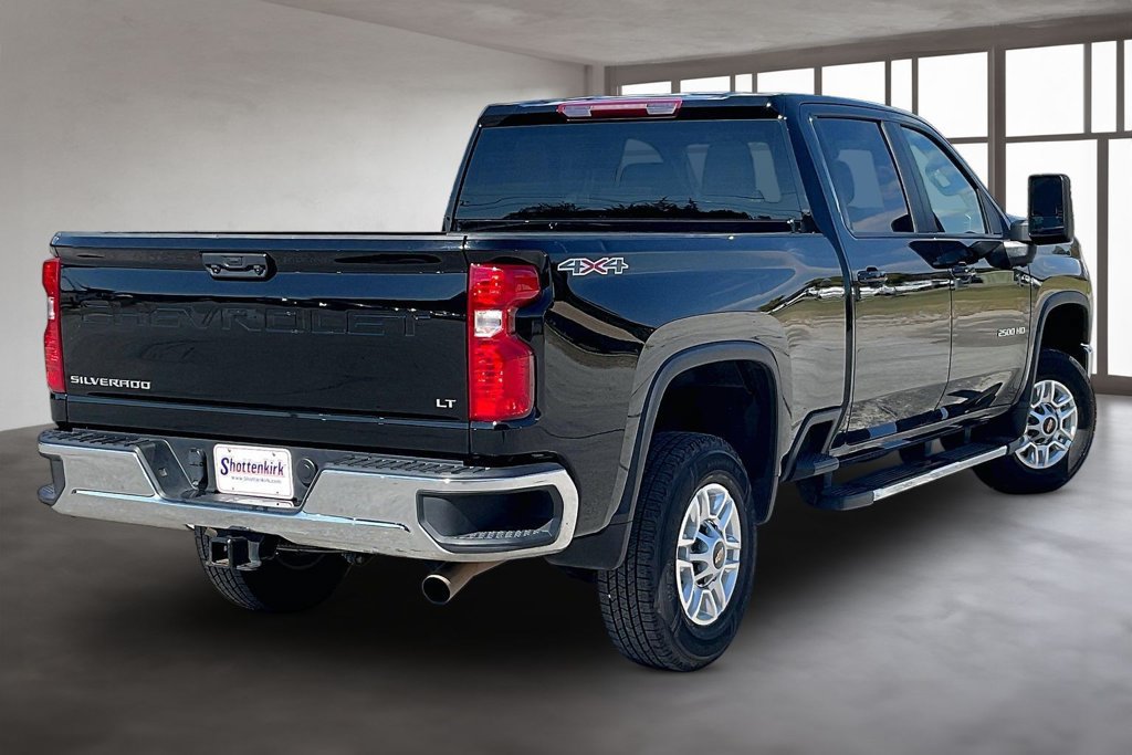 Used 2025 Chevrolet Silverado 2500 LT w/ Convenience Package AWD/4WD image 6