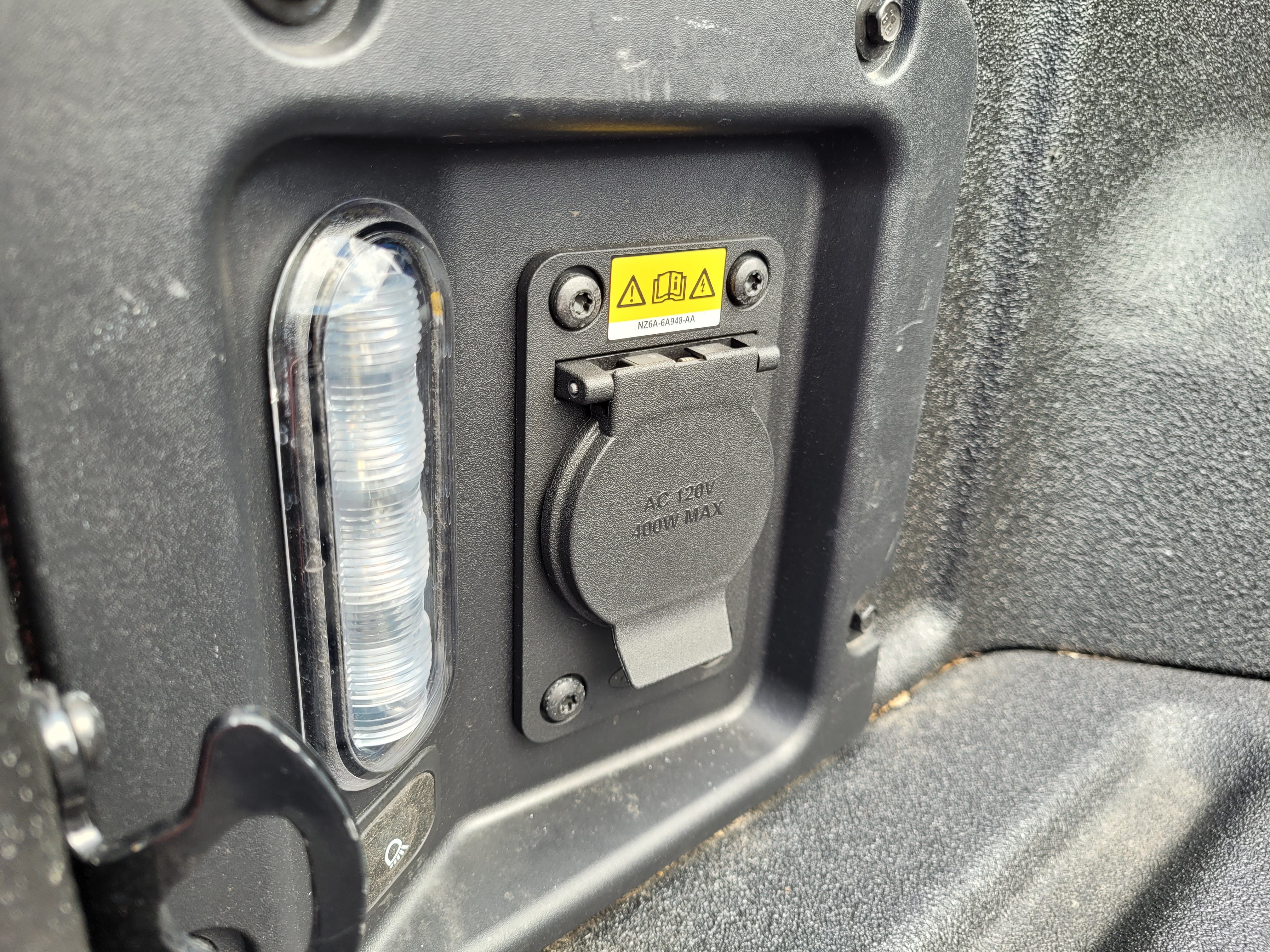 Used 2024 Ford Maverick Lariat AWD/4WD image 28