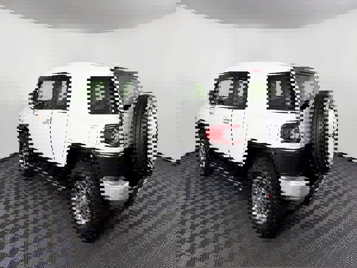 Used 2013 Toyota FJ Cruiser 4WD image 17