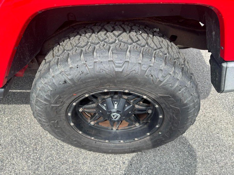 Used 2018 Jeep Wrangler Unlimited Sahara w/ Connectivity Group AWD/4WD image 7