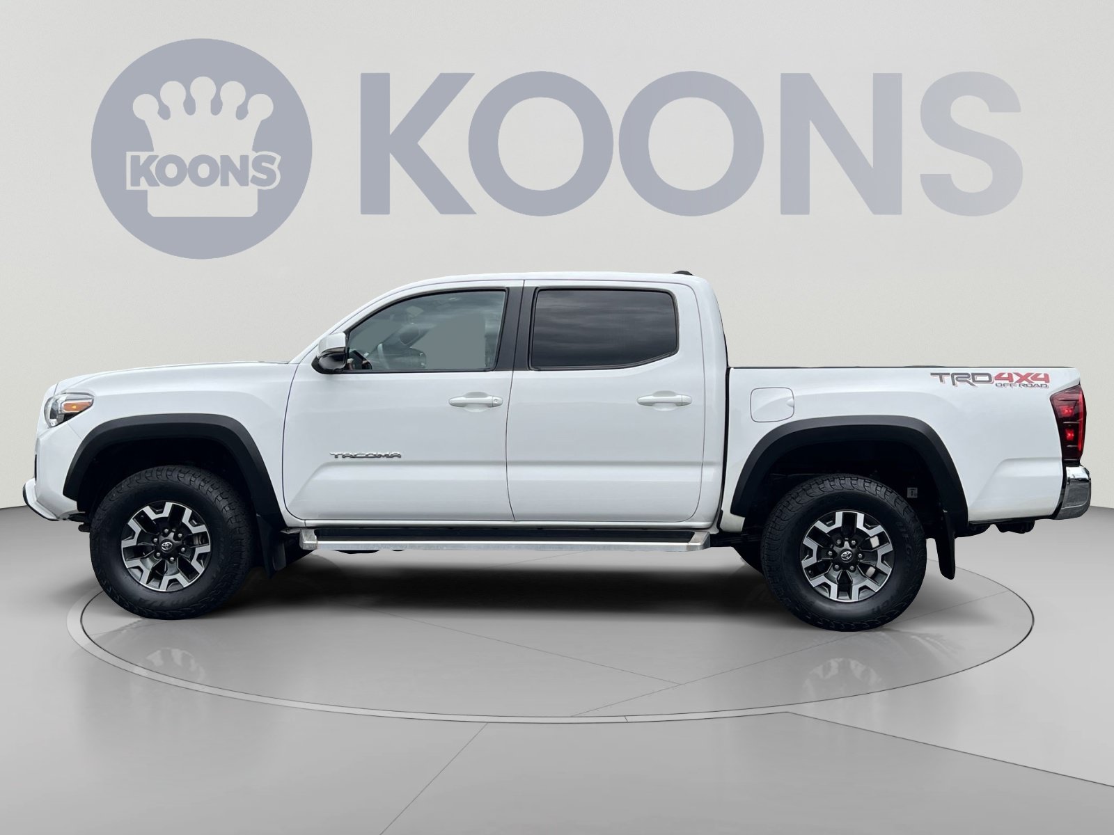 Used 2019 Toyota Tacoma TRD Off-Road AWD/4WD image 5