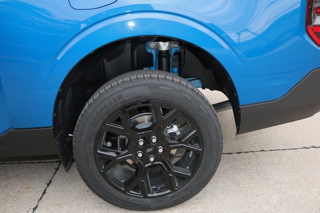 New 2025 Ford Maverick Lariat w/ Black Appearance Package image 16