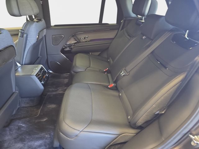 New 2026 Land Rover Range Rover SV AWD/4WD image 11