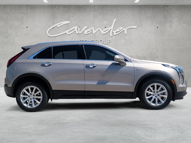 Certified 2023 Cadillac XT4 Luxury w/ Cold Weather Package image 16