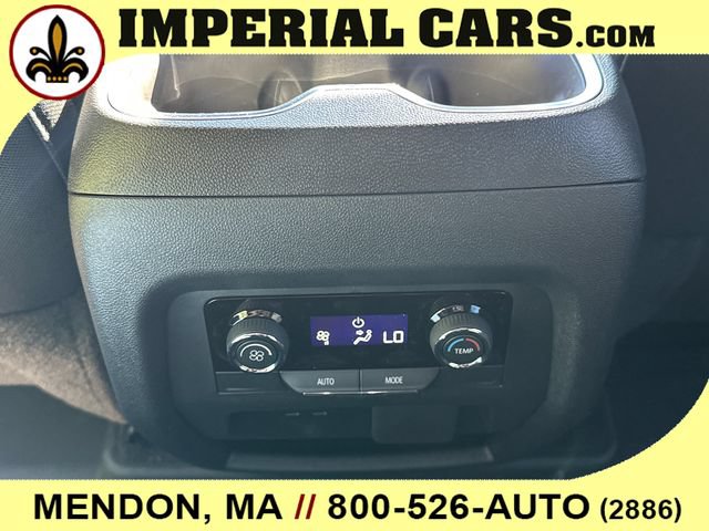 New 2026 Chevrolet Traverse LT w/ Midnight/Sport Edition FWD image 16