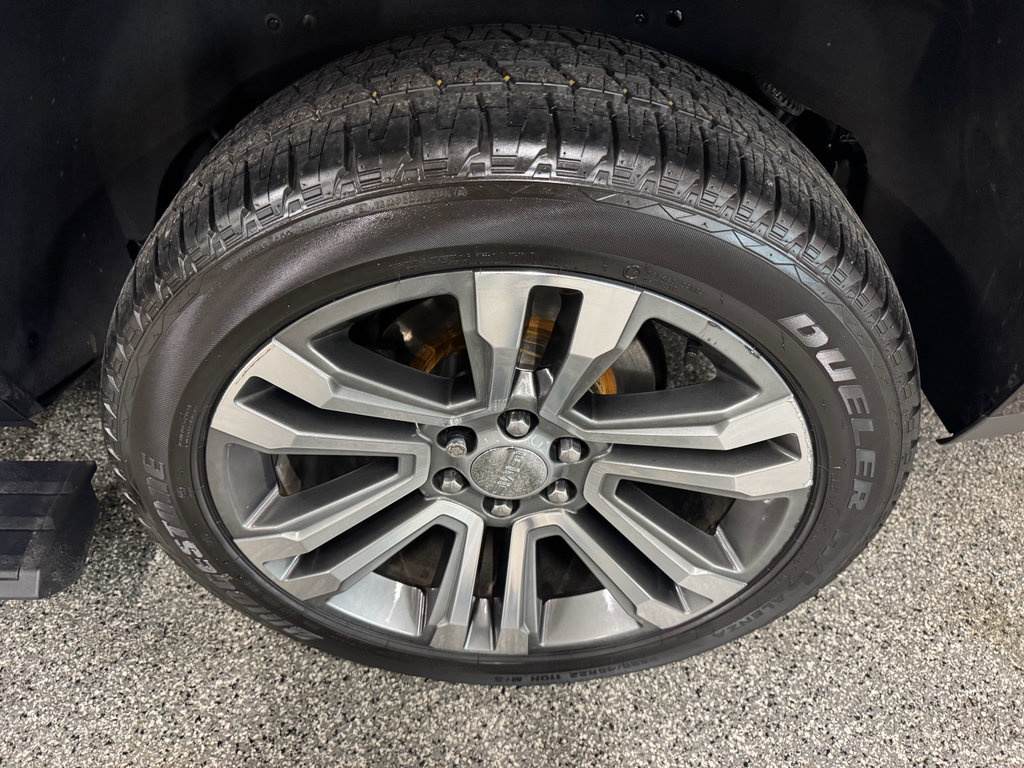 Used 2020 GMC Yukon Denali w/ Open Road Package image 14