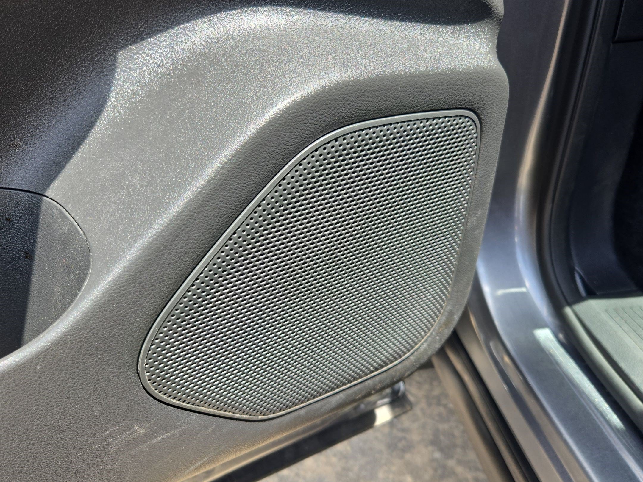 Used 2023 Nissan Rogue SV FWD image 15