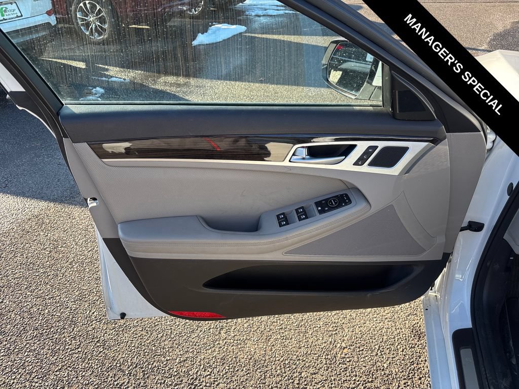 Used 2018 Genesis G80 3.8 AWD/4WD image 15