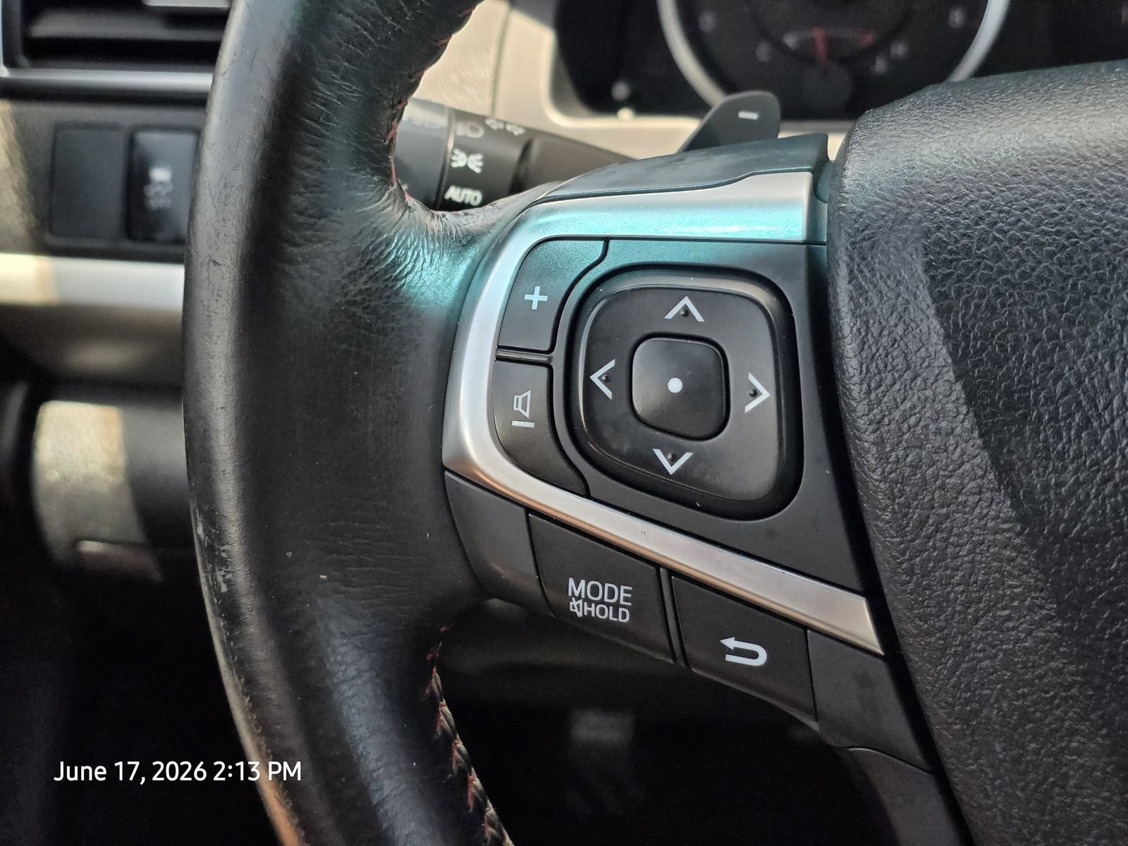 Used 2017 Toyota Camry SE FWD image 28