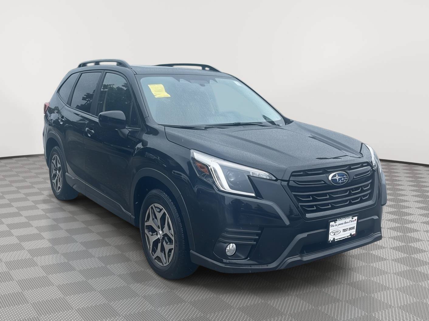 Used 2023 Subaru Forester Premium AWD/4WD image 3