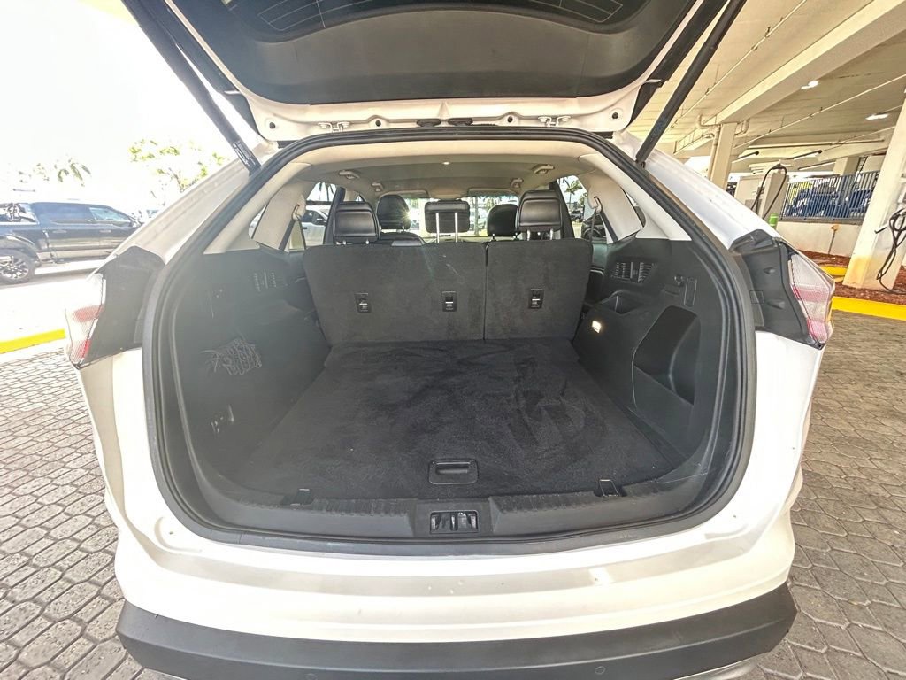 Used 2019 Ford Edge SEL w/ Equipment Group 201A FWD image 30