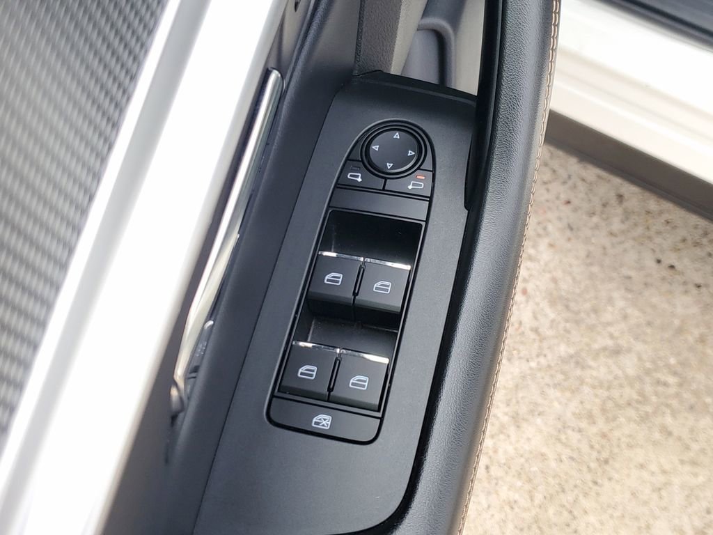 Used 2025 MAZDA CX-90 3.3 Turbo w/ Preferred Package image 21