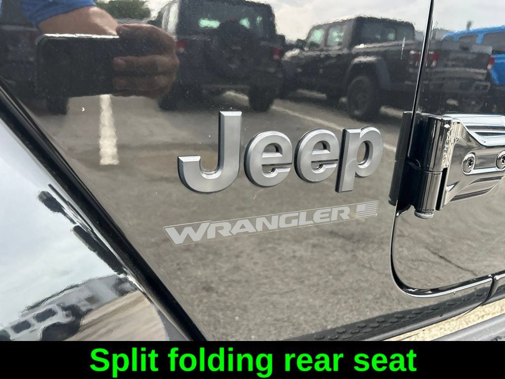 Certified 2025 Jeep Wrangler Unlimited Sahara AWD/4WD image 18
