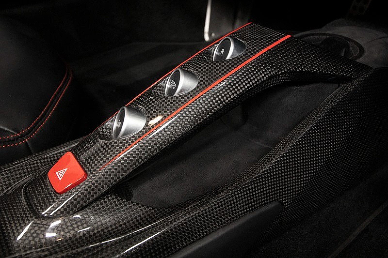 Used 2018 Ferrari 488 Spider image 60