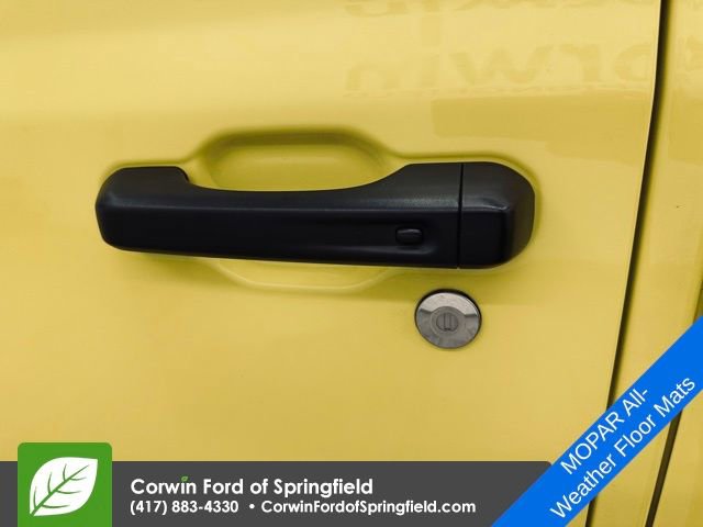 Used 2022 Jeep Wrangler Unlimited Rubicon w/ Cold Weather Group image 19