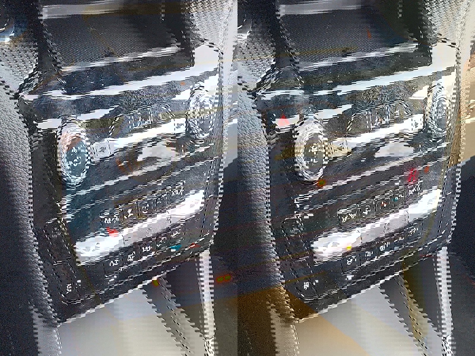 Certified 2022 Ford Explorer ST-Line w/ Class IV Trailer Tow Package AWD/4WD image 18