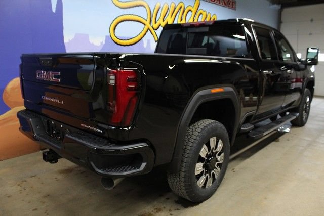 New 2026 GMC Sierra 2500 Denali w/ Denali Reserve Package AWD/4WD image 5
