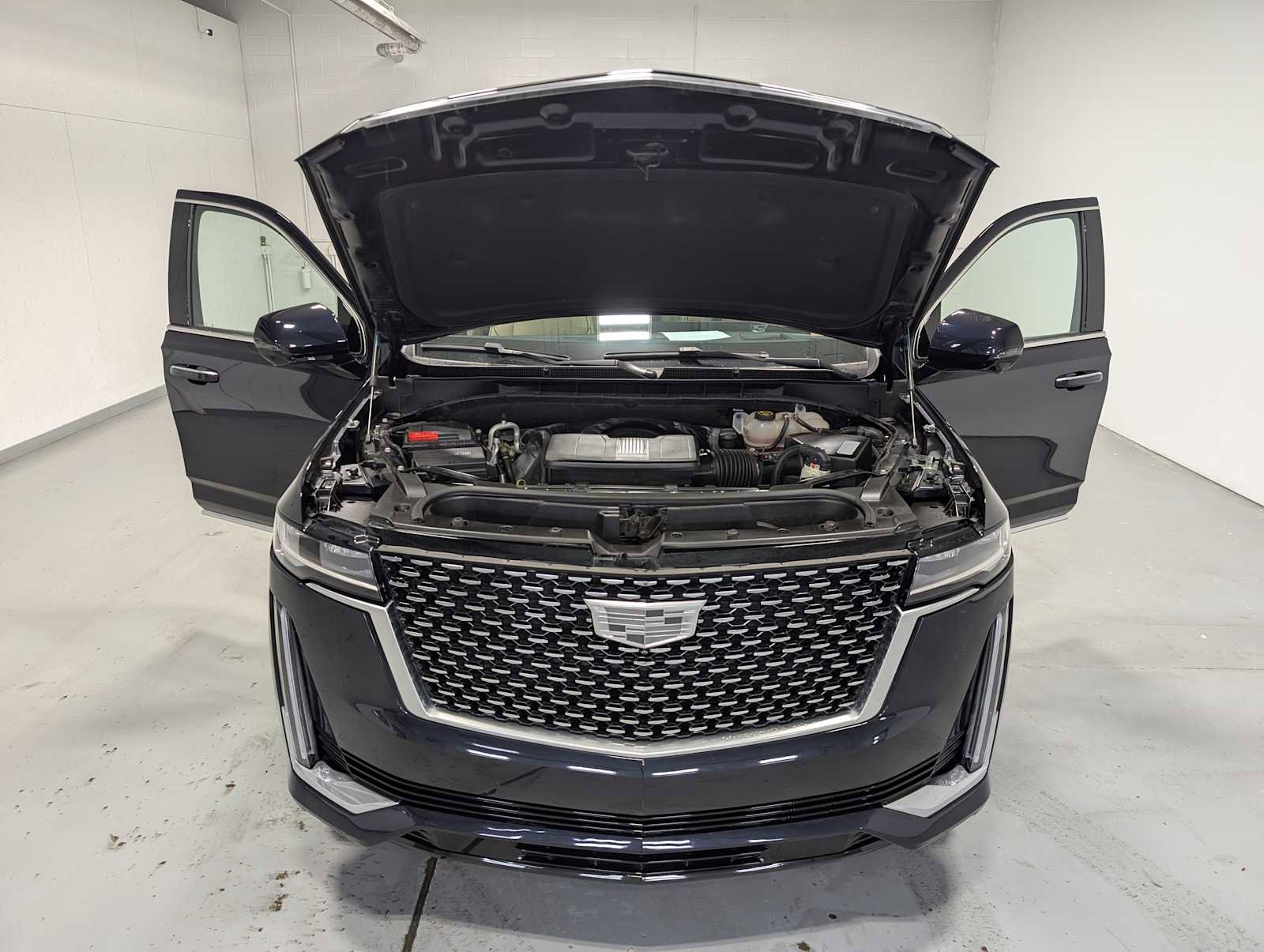 Certified 2021 Cadillac Escalade Premium Luxury image 14