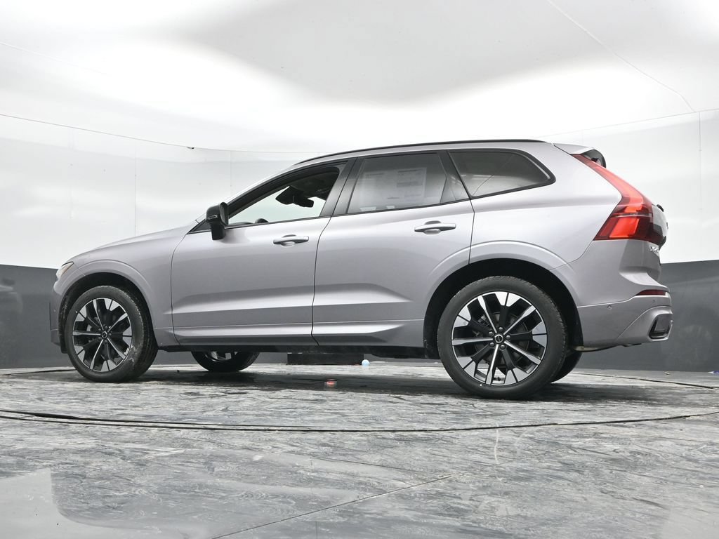 New 2026 Volvo XC60 B5 Plus w/ Protection Package Premier AWD/4WD image 43