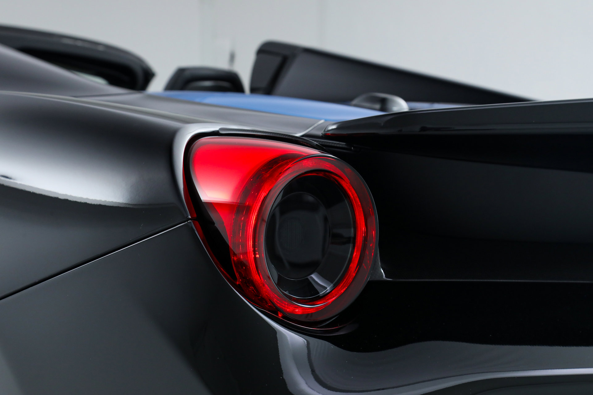 Certified 2019 Ferrari 488 Pista Spider image 20