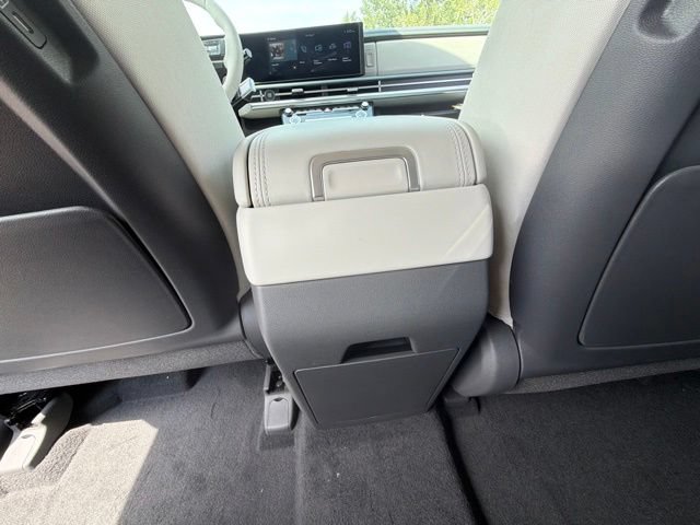 New 2027 Hyundai Santa Fe SE FWD image 16