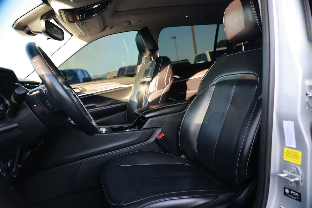 Used 2021 Jeep Grand Cherokee L Limited RWD image 18