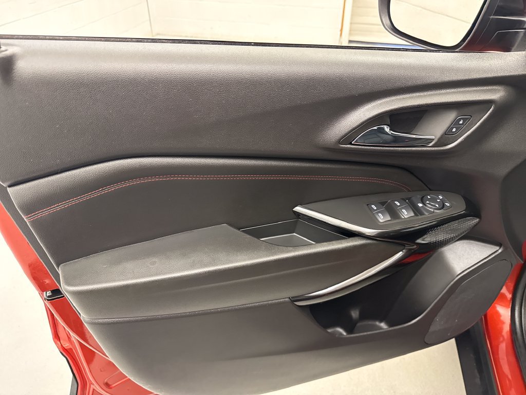 Certified 2024 Chevrolet Trax RS w/ Sunroof Package FWD image 14