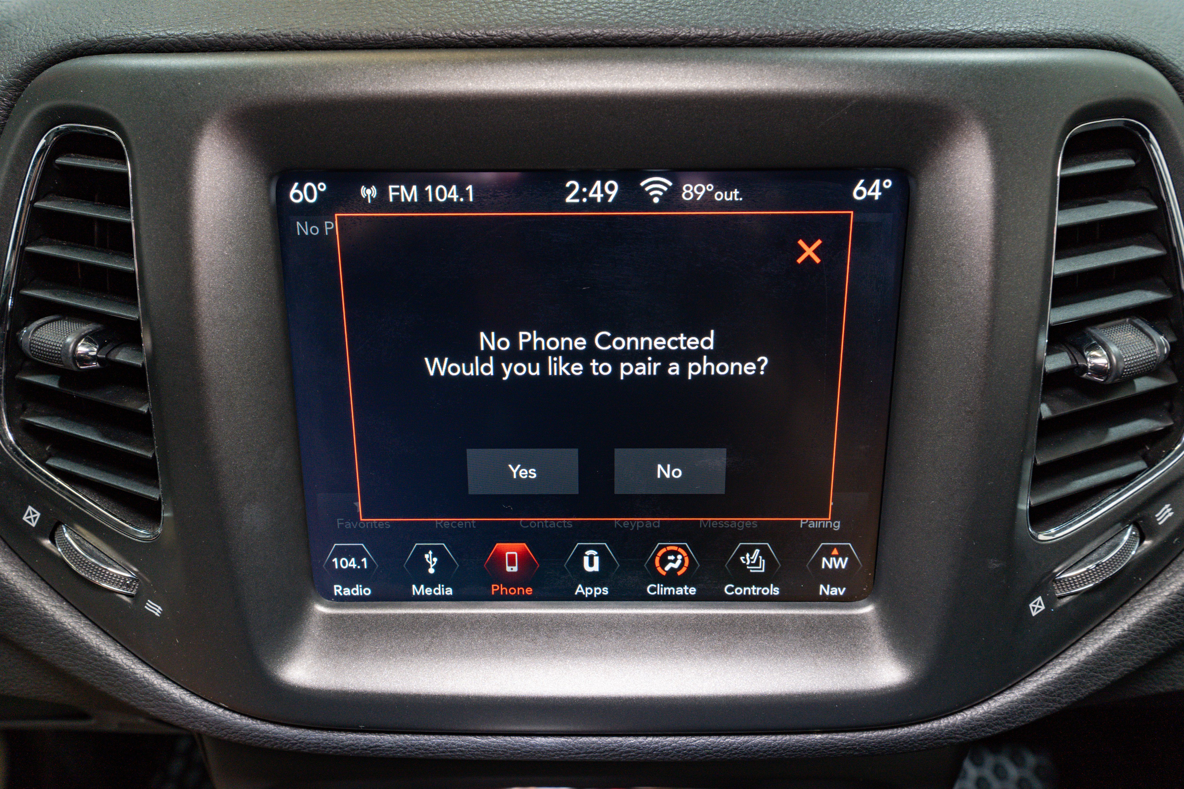 Used 2019 Jeep Compass Trailhawk w/ Cold Weather Group image 17