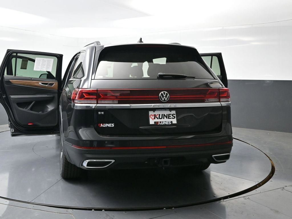 Used 2024 Volkswagen Atlas SE image 55