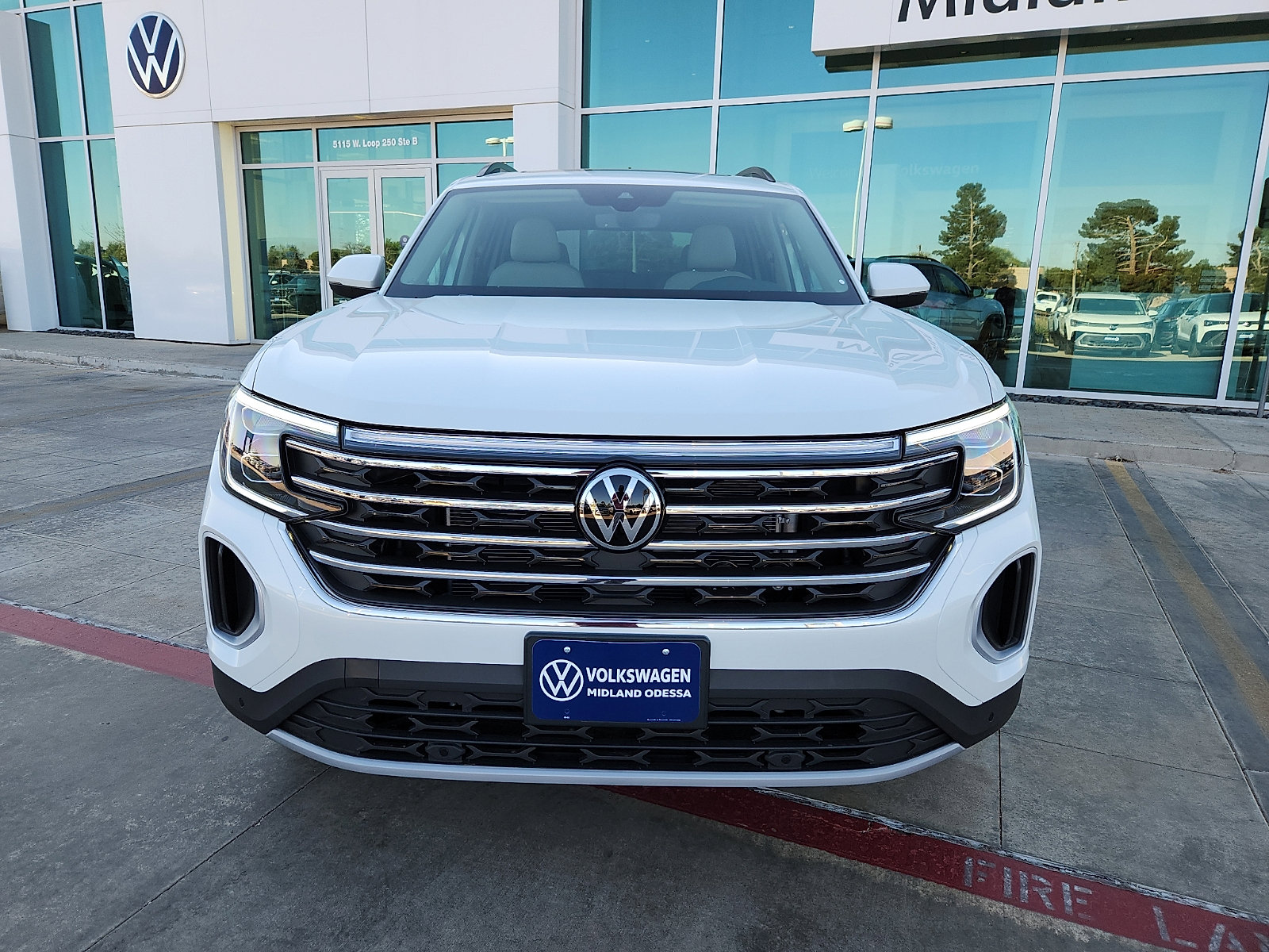 New 2026 Volkswagen Atlas SE image 2