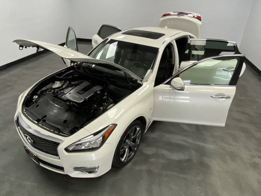 Used 2016 INFINITI Q70 L 3.7 w/ Deluxe Touring Package AWD/4WD image 48