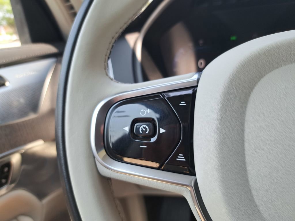 Used 2023 Volvo XC90 T8 Ultimate w/ Protection Package Premier image 18