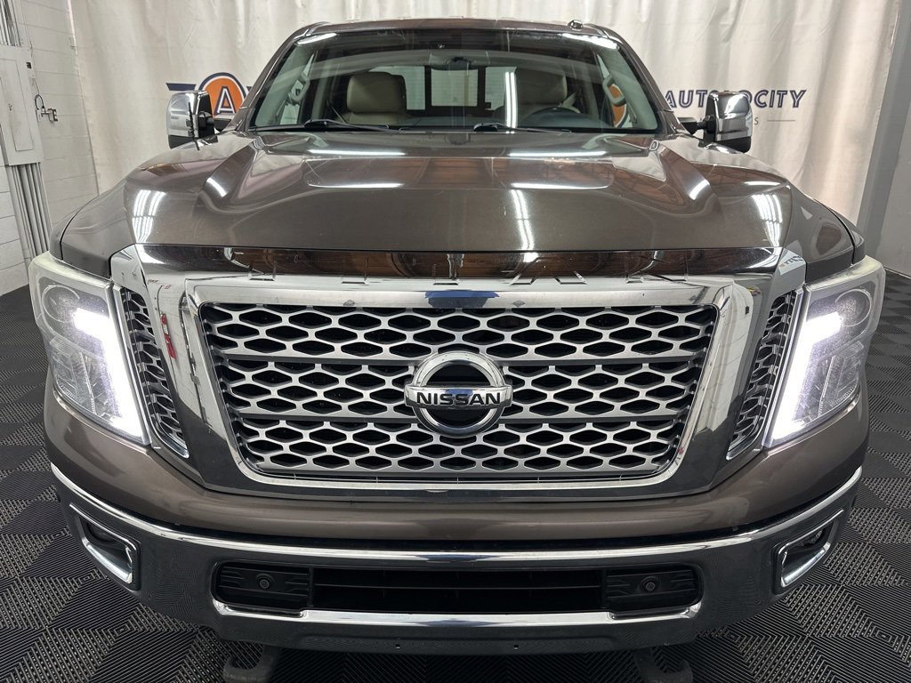Used 2016 Nissan Titan SL image 5