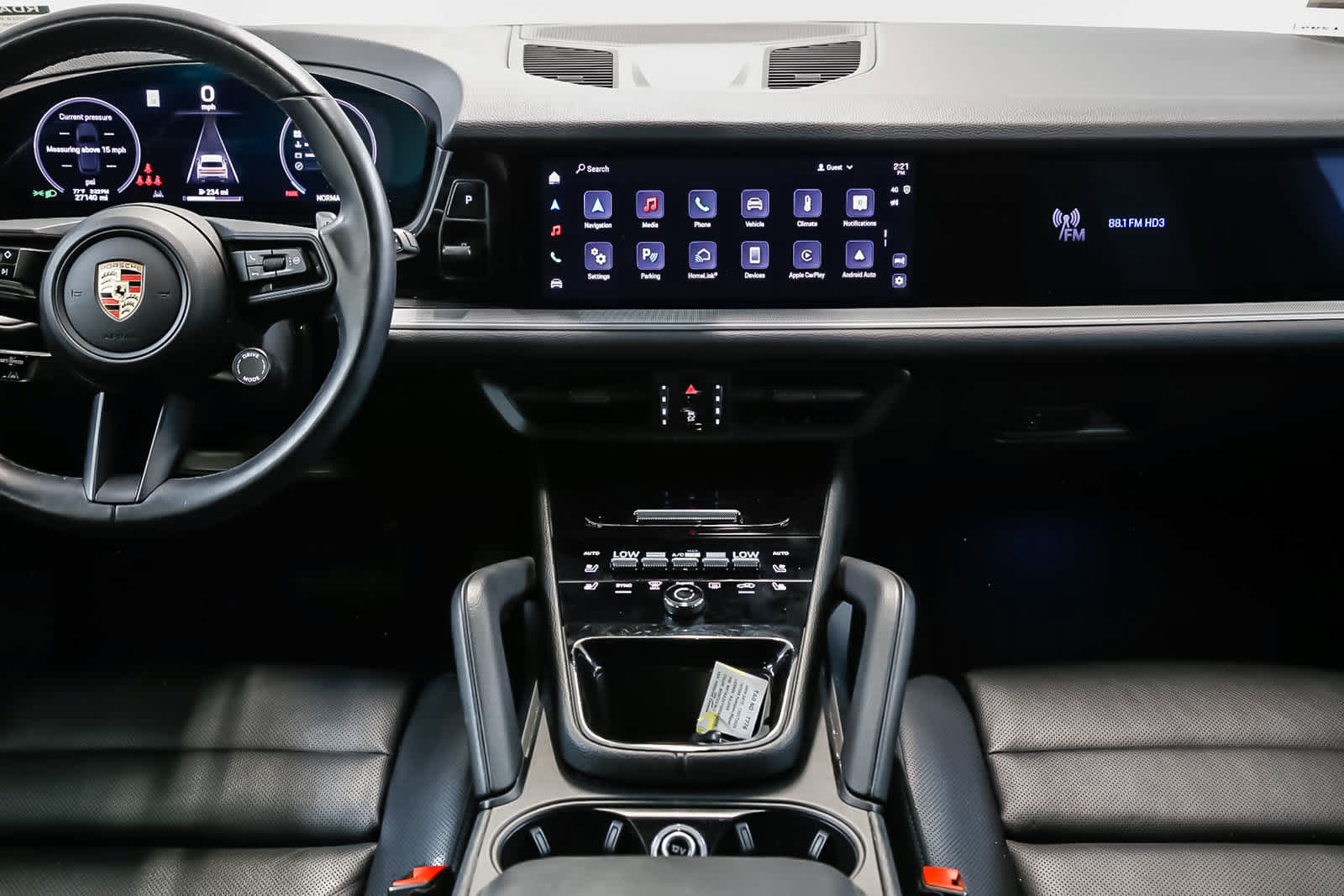 Certified 2024 Porsche Cayenne AWD/4WD image 19
