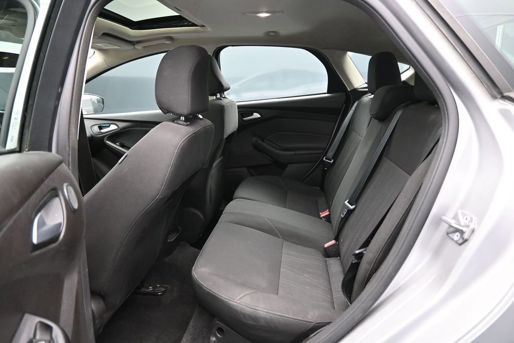Used 2017 Ford Focus SEL w/ Interior Protection Package FWD image 23