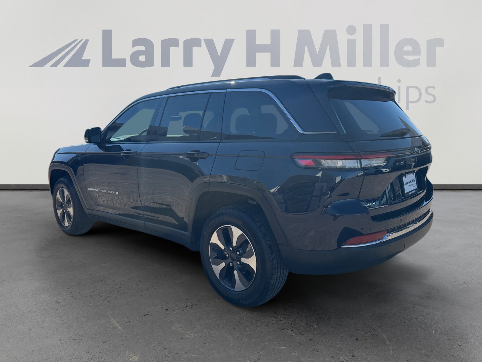 Used 2022 Jeep Grand Cherokee Limited 4xe AWD/4WD image 3