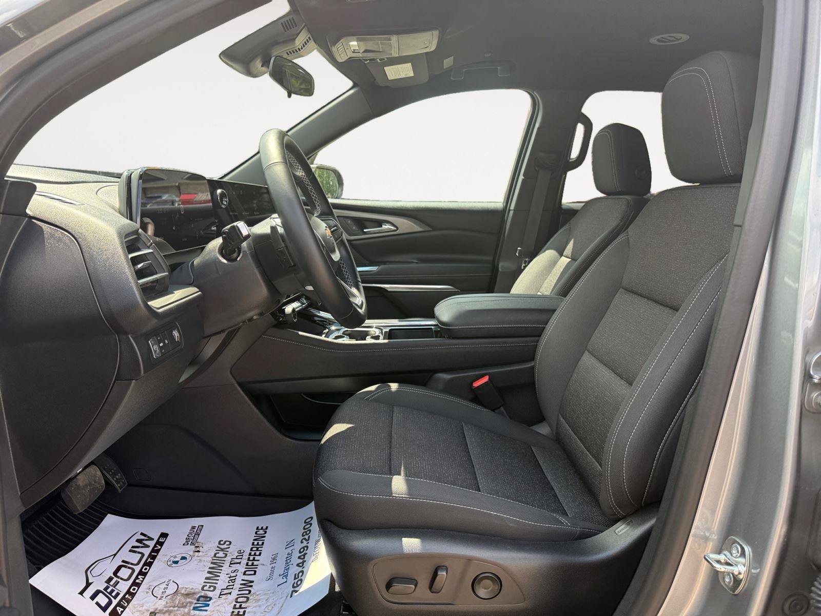 Used 2026 Chevrolet Traverse LT w/ LPO, Floor Liner Package FWD image 10