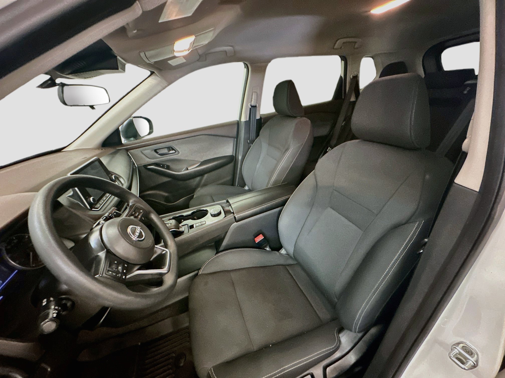 Used 2023 Nissan Rogue S AWD/4WD image 13