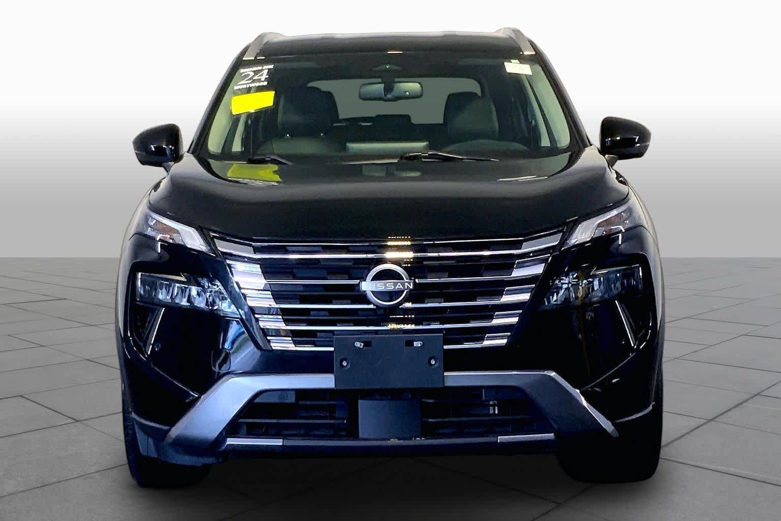 Used 2024 Nissan Rogue SL AWD/4WD image 4