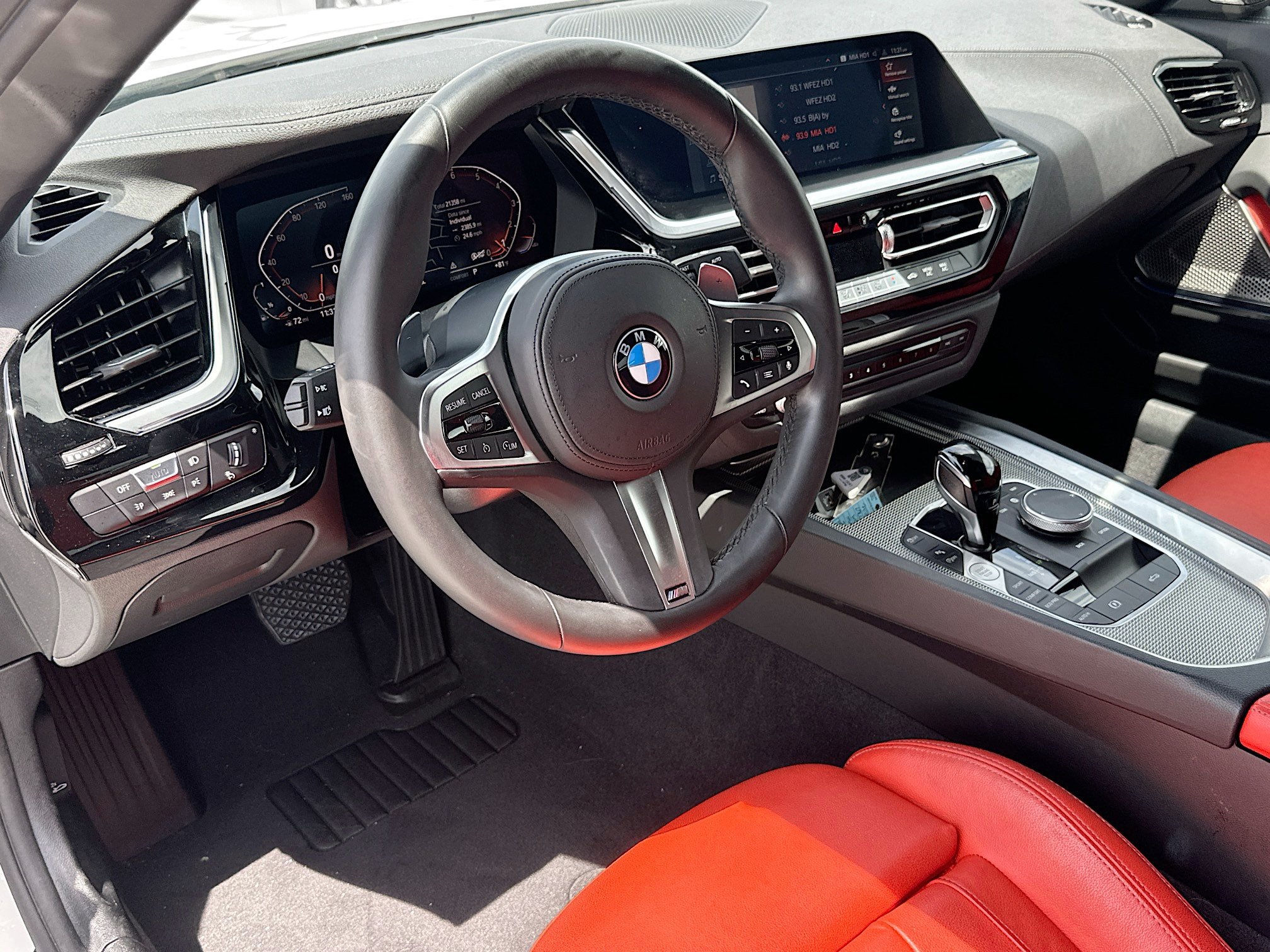 Used 2023 BMW Z4 sDrive30i w/ Shadowloine Package RWD image 9