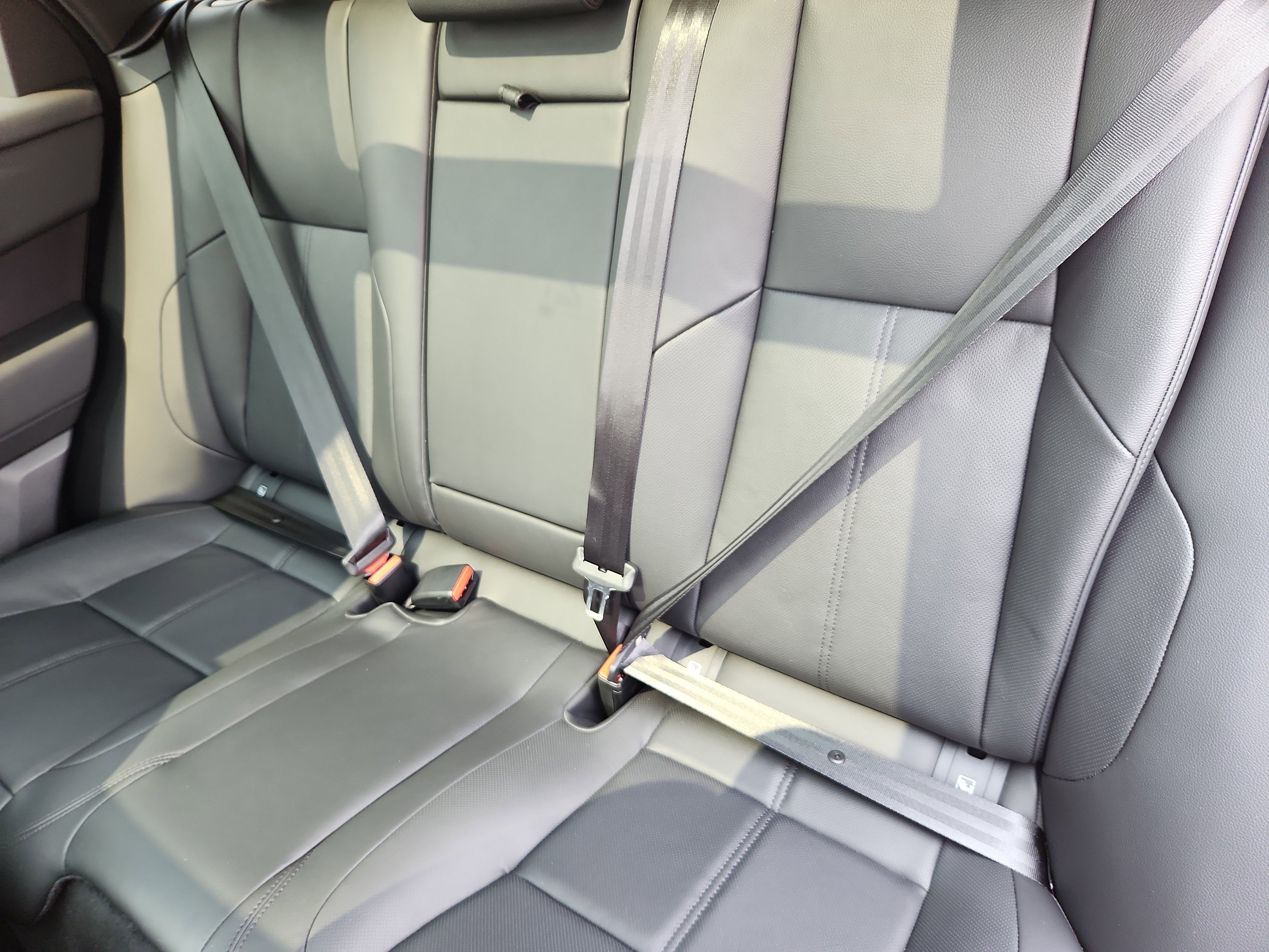 Used 2026 Land Rover Range Rover Velar Dynamic SE image 25