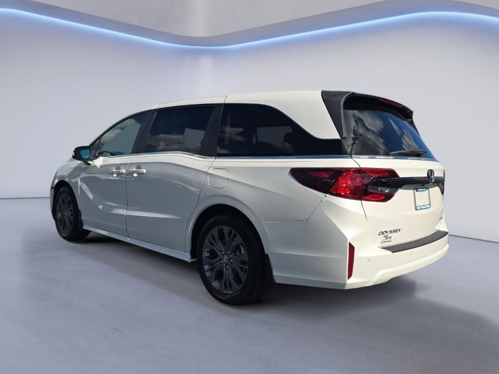 New 2026 Honda Odyssey Touring image 4