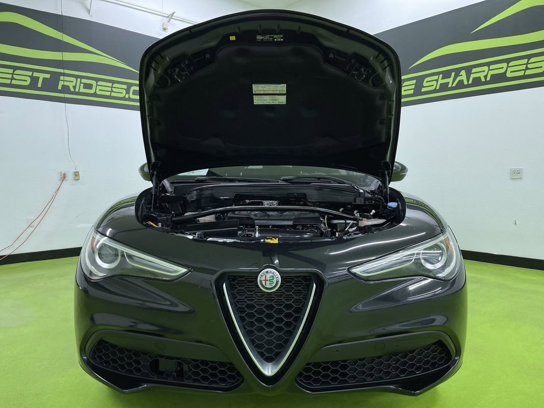 Used 2020 Alfa Romeo Stelvio w/ Cold Weather Package image 4