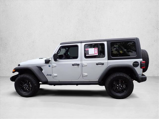Used 2024 Jeep Wrangler Unlimited AWD/4WD image 2