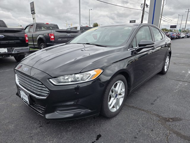 Used 2015 Ford Fusion SE FWD image 4
