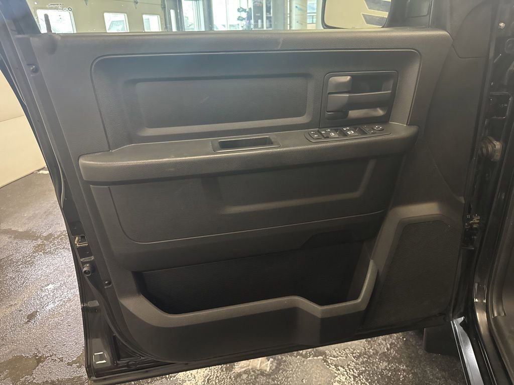 Used 2017 RAM 1500 Express w/ Black Ram 1500 Express Group image 14